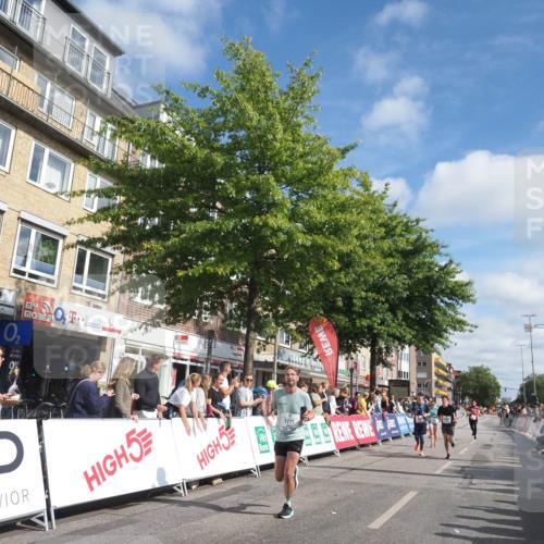 15.09.2024 - PSD Bank Halbmarathon Miley Keyser http://msf.ph/oto/7087580 15.09.2024 11:55:13 Ziel 1404, 1540, 1617, 1682, 1777, 1780, 1894, 2671, 3524 meine-sportfotos.de