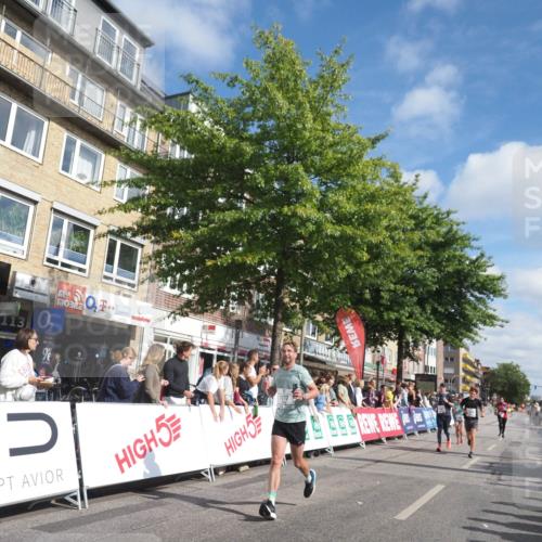 15.09.2024 - PSD Bank Halbmarathon Miley Keyser http://msf.ph/oto/7087585 15.09.2024 11:55:14 Ziel 1404, 1540, 1617, 1682, 1777, 1780, 1894, 2671, 3524 meine-sportfotos.de