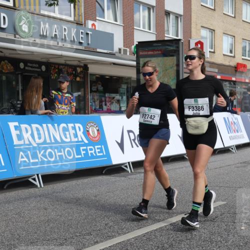 15.09.2024 - PSD Bank Halbmarathon Michael Strokosch http://msf.ph/oto/7087590 15.09.2024 12:37:22 Ziel 2742, 2761, 3386 meine-sportfotos.de