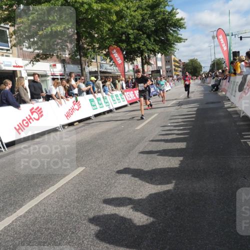 15.09.2024 - PSD Bank Halbmarathon Miley Keyser http://msf.ph/oto/7087604 15.09.2024 11:55:15 Ziel 1404, 1540, 1617, 1682, 1777, 1780, 1894, 2671, 3524 meine-sportfotos.de