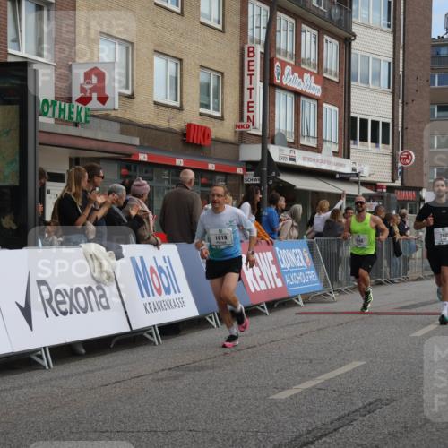 15.09.2024 - PSD Bank Halbmarathon Michael Strokosch http://msf.ph/oto/7087608 15.09.2024 11:28:15 Ziel 917, 926, 1019, 1048, 1080, 1082, 1140, 2605, 2612 meine-sportfotos.de