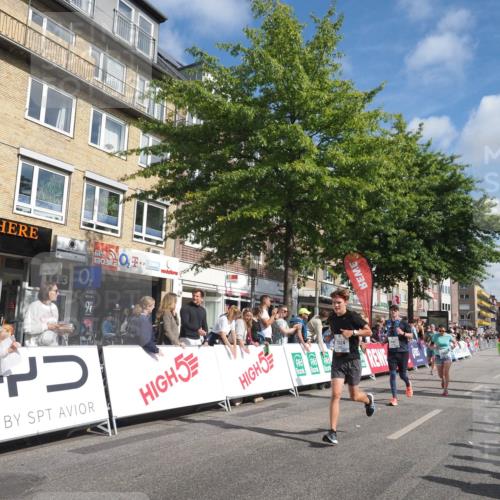 15.09.2024 - PSD Bank Halbmarathon Miley Keyser http://msf.ph/oto/7087611 15.09.2024 11:55:16 Ziel 1404, 1540, 1617, 1682, 1777, 1780, 1894, 2671, 3524 meine-sportfotos.de