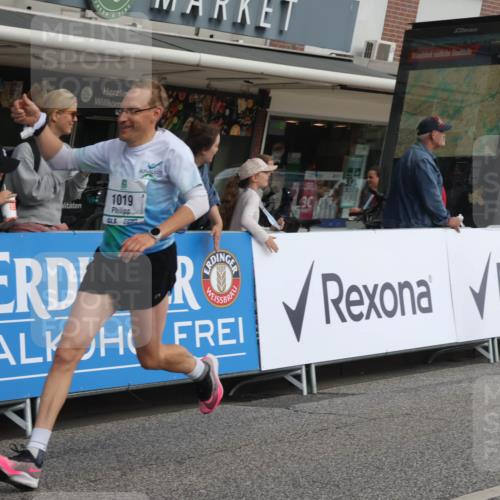 15.09.2024 - PSD Bank Halbmarathon Michael Strokosch http://msf.ph/oto/7087636 15.09.2024 11:28:17 Ziel 917, 926, 1019, 1042, 1048, 1080, 1082, 2605 meine-sportfotos.de