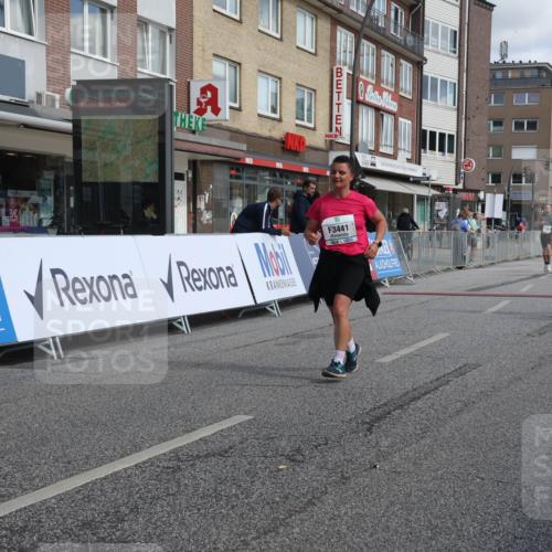 15.09.2024 - PSD Bank Halbmarathon Michael Strokosch http://msf.ph/oto/7087650 15.09.2024 12:37:34 Ziel 2381, 2398, 2432, 3441, 3481 meine-sportfotos.de