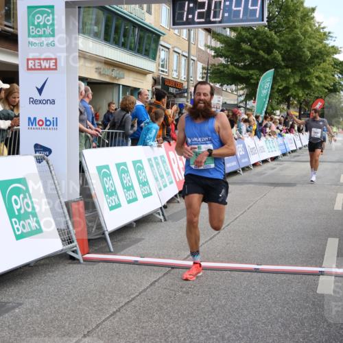 15.09.2024 - PSD Bank Halbmarathon Strokosch-Dieckow http://msf.ph/oto/7087658 15.09.2024 11:21:35 Ziel 428, 579, 873, 878, 1009, 2471 meine-sportfotos.de