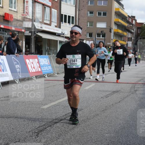 15.09.2024 - PSD Bank Halbmarathon Michael Strokosch http://msf.ph/oto/7087683 15.09.2024 12:37:37 Ziel 1816, 2381, 2398, 2432, 3380, 3441, 3481 meine-sportfotos.de
