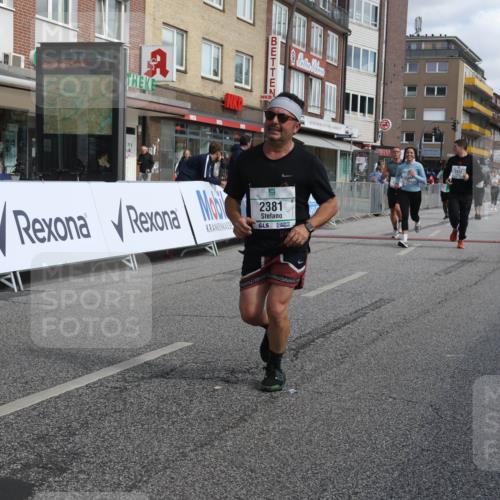 15.09.2024 - PSD Bank Halbmarathon Michael Strokosch http://msf.ph/oto/7087701 15.09.2024 12:37:38 Ziel 1816, 2381, 2398, 2432, 3380, 3441, 3481 meine-sportfotos.de