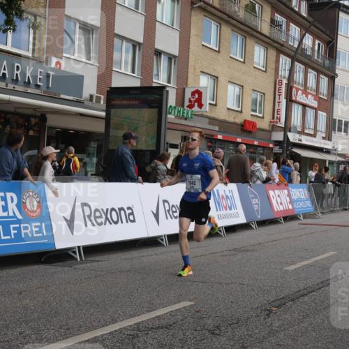 15.09.2024 - PSD Bank Halbmarathon Michael Strokosch http://msf.ph/oto/7087702 15.09.2024 11:28:24 Ziel 425, 431, 585, 889, 893, 905, 917, 926, 929, 1019, 1042, 1048, 1080, 1082, 2605, 3510 meine-sportfotos.de