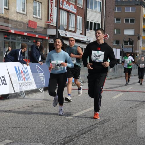 15.09.2024 - PSD Bank Halbmarathon Michael Strokosch http://msf.ph/oto/7087718 15.09.2024 12:37:40 Ziel 1816, 2381, 2398, 2432, 3380, 3441, 3481 meine-sportfotos.de