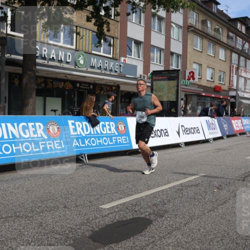 15.09.2024 - PSD Bank Halbmarathon Michael Strokosch http://msf.ph/oto/7087746 15.09.2024 12:37:42 Ziel 1816, 2381, 2398, 2432, 3380, 3417, 3441, 3481 meine-sportfotos.de