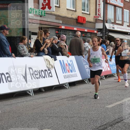 15.09.2024 - PSD Bank Halbmarathon Michael Strokosch http://msf.ph/oto/7087758 15.09.2024 11:28:28 Ziel 425, 431, 585, 889, 893, 905, 917, 926, 929, 1019, 1042, 1048, 1063, 2605, 3510 meine-sportfotos.de