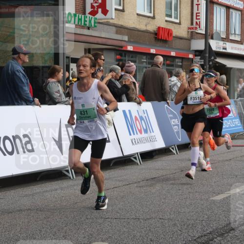 15.09.2024 - PSD Bank Halbmarathon Michael Strokosch http://msf.ph/oto/7087767 15.09.2024 11:28:29 Ziel 425, 431, 585, 889, 893, 905, 917, 926, 929, 1042, 1048, 1063, 2605, 3510 meine-sportfotos.de
