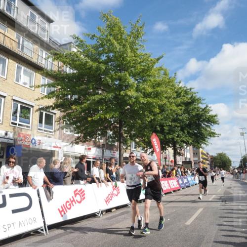 15.09.2024 - PSD Bank Halbmarathon Miley Keyser http://msf.ph/oto/7087828 15.09.2024 11:55:52 Ziel 705, 1061, 1248, 1605, 1660, 1891, 2172, 2181, 2217, 2716, 2853, 3001, 3150 meine-sportfotos.de