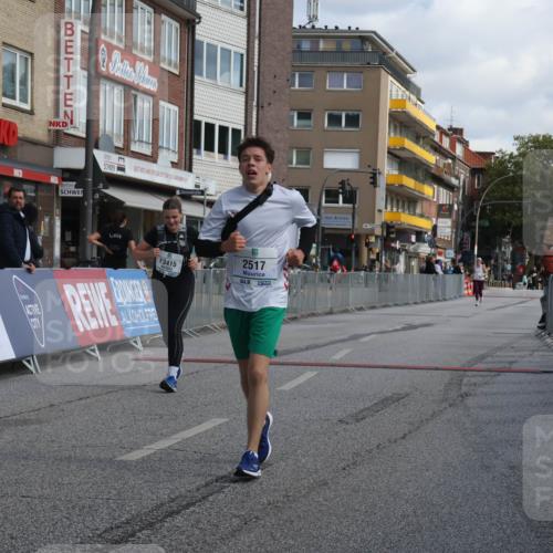 15.09.2024 - PSD Bank Halbmarathon Michael Strokosch http://msf.ph/oto/7087862 15.09.2024 12:37:55 Ziel 1816, 2517, 3380, 3415, 3417 meine-sportfotos.de
