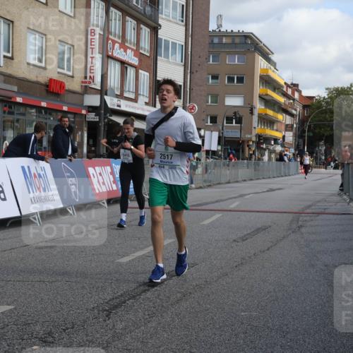 15.09.2024 - PSD Bank Halbmarathon Michael Strokosch http://msf.ph/oto/7087866 15.09.2024 12:37:55 Ziel 1816, 2517, 3380, 3415, 3417 meine-sportfotos.de