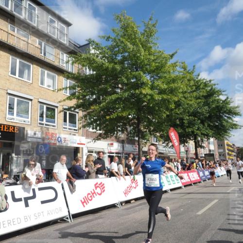 15.09.2024 - PSD Bank Halbmarathon Miley Keyser http://msf.ph/oto/7087872 15.09.2024 11:55:55 Ziel 705, 1061, 1248, 1586, 1605, 1660, 1891, 1946, 2145, 2172, 2181, 2217, 2716, 2853, 3001, 3150 meine-sportfotos.de