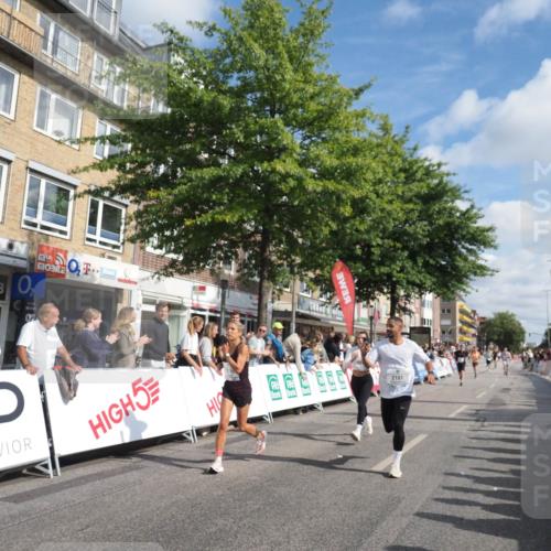 15.09.2024 - PSD Bank Halbmarathon Miley Keyser http://msf.ph/oto/7087888 15.09.2024 11:55:58 Ziel 1061, 1248, 1586, 1605, 1660, 1679, 1891, 1946, 2145, 2172, 2181, 2217, 2716, 2853, 3150 meine-sportfotos.de