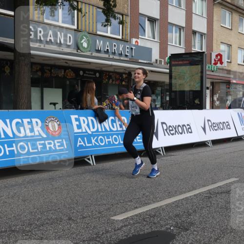 15.09.2024 - PSD Bank Halbmarathon Michael Strokosch http://msf.ph/oto/7087907 15.09.2024 12:37:58 Ziel 2517, 3415, 3417 meine-sportfotos.de