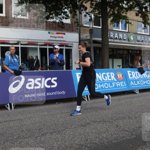 15.09.2024 - PSD Bank Halbmarathon Michael Strokosch http://msf.ph/oto/7087929 15.09.2024 12:37:59 Ziel 2517, 3415, 3417 meine-sportfotos.de