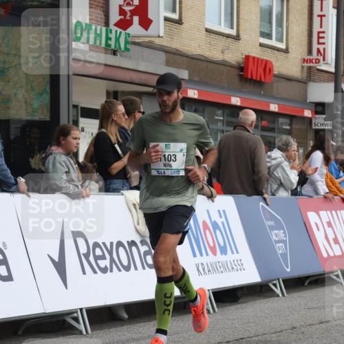 15.09.2024 - PSD Bank Halbmarathon Michael Strokosch http://msf.ph/oto/7087993 15.09.2024 11:28:47 Ziel 707, 708, 830, 915, 1065, 1103, 1126, 1487, 2603 meine-sportfotos.de