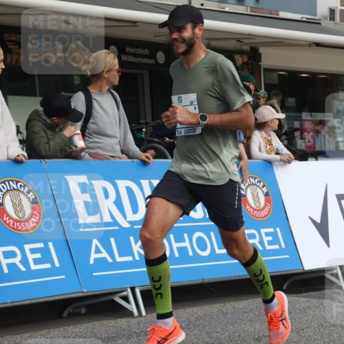 15.09.2024 - PSD Bank Halbmarathon Michael Strokosch http://msf.ph/oto/7088005 15.09.2024 11:28:48 Ziel 707, 708, 830, 915, 1065, 1103, 1126, 1487, 2603 meine-sportfotos.de