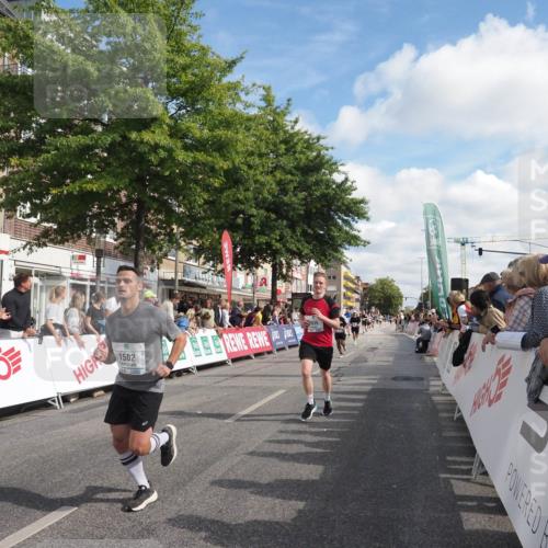 15.09.2024 - PSD Bank Halbmarathon Miley Keyser http://msf.ph/oto/7088101 15.09.2024 11:56:24 Ziel 769, 1445, 1502, 1700, 1706, 1707, 1714, 1730, 1974, 2035, 2084, 2171, 2822, 2900 meine-sportfotos.de