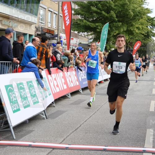 15.09.2024 - PSD Bank Halbmarathon Strokosch-Dieckow http://msf.ph/oto/7088113 15.09.2024 11:30:16 Ziel 454, 724, 727, 1093, 1123, 1184, 1349, 2615, 2692 meine-sportfotos.de