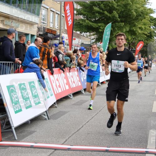 15.09.2024 - PSD Bank Halbmarathon Strokosch-Dieckow http://msf.ph/oto/7088148 15.09.2024 11:30:16 Ziel 454, 724, 727, 1093, 1123, 1184, 1349, 2615, 2692 meine-sportfotos.de
