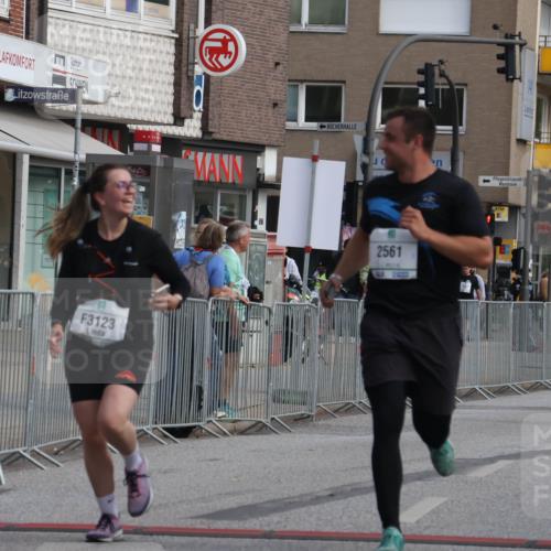 15.09.2024 - PSD Bank Halbmarathon Michael Strokosch http://msf.ph/oto/7088151 15.09.2024 12:38:40 Ziel 2285, 3123, 3381 meine-sportfotos.de