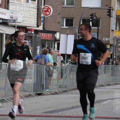 15.09.2024 - PSD Bank Halbmarathon Michael Strokosch http://msf.ph/oto/7088158 15.09.2024 12:38:40 Ziel 2285, 3123, 3381 meine-sportfotos.de