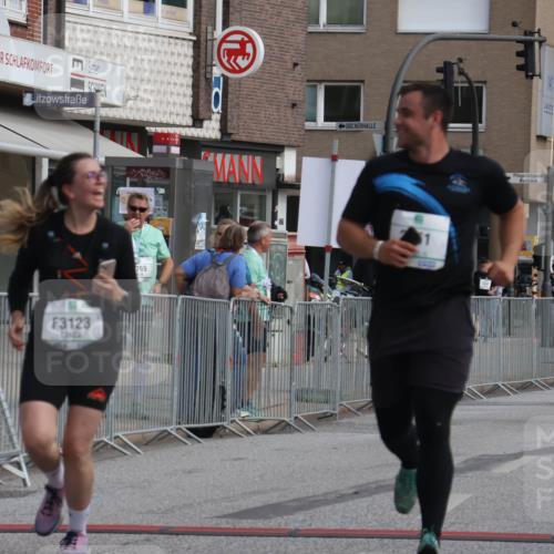 15.09.2024 - PSD Bank Halbmarathon Michael Strokosch http://msf.ph/oto/7088162 15.09.2024 12:38:40 Ziel 2285, 3123, 3381 meine-sportfotos.de