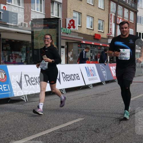 15.09.2024 - PSD Bank Halbmarathon Michael Strokosch http://msf.ph/oto/7088224 15.09.2024 12:38:43 Ziel 2285, 3123, 3332, 3333, 3381 meine-sportfotos.de