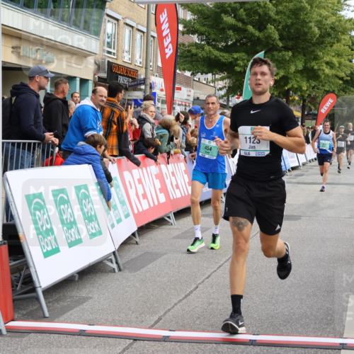 15.09.2024 - PSD Bank Halbmarathon Strokosch-Dieckow http://msf.ph/oto/7088242 15.09.2024 11:30:17 Ziel 454, 724, 727, 1093, 1123, 1184, 1339, 1349, 2615, 2692 meine-sportfotos.de