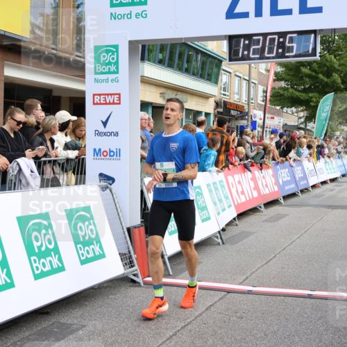 15.09.2024 - PSD Bank Halbmarathon Strokosch-Dieckow http://msf.ph/oto/7088293 15.09.2024 11:21:42 Ziel 428, 579, 864, 878, 1009, 1092, 2471 meine-sportfotos.de