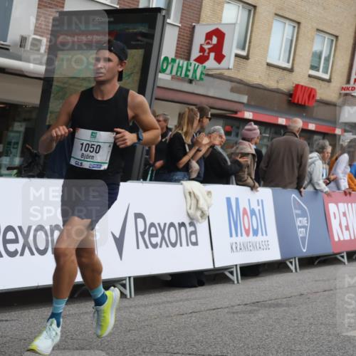 15.09.2024 - PSD Bank Halbmarathon Michael Strokosch http://msf.ph/oto/7088320 15.09.2024 11:29:21 Ziel 906, 909, 1017, 1050, 1413, 1423, 2481, 2607 meine-sportfotos.de