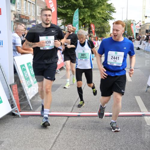 15.09.2024 - PSD Bank Halbmarathon Strokosch-Dieckow http://msf.ph/oto/7088333 15.09.2024 12:28:37 Ziel 2392, 2439, 2441, 3017, 3073, 3121, 3225, 3274, 3327 meine-sportfotos.de