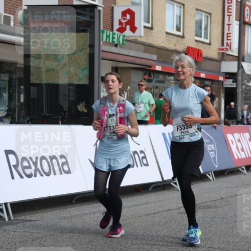 15.09.2024 - PSD Bank Halbmarathon Michael Strokosch http://msf.ph/oto/7088362 15.09.2024 12:38:54 Ziel 3332, 3333, 3381 meine-sportfotos.de