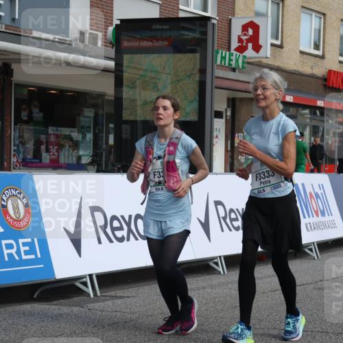 15.09.2024 - PSD Bank Halbmarathon Michael Strokosch http://msf.ph/oto/7088372 15.09.2024 12:38:54 Ziel 3332, 3333, 3381 meine-sportfotos.de