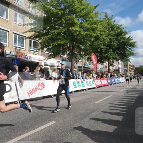 15.09.2024 - PSD Bank Halbmarathon Miley Keyser http://msf.ph/oto/7088380 15.09.2024 11:56:58 Ziel 787, 977, 980, 1144, 1325, 1508, 1526, 1584, 1753, 1935, 2021, 2054, 2292, 2333, 2388, 2780, 2879, 2922 meine-sportfotos.de