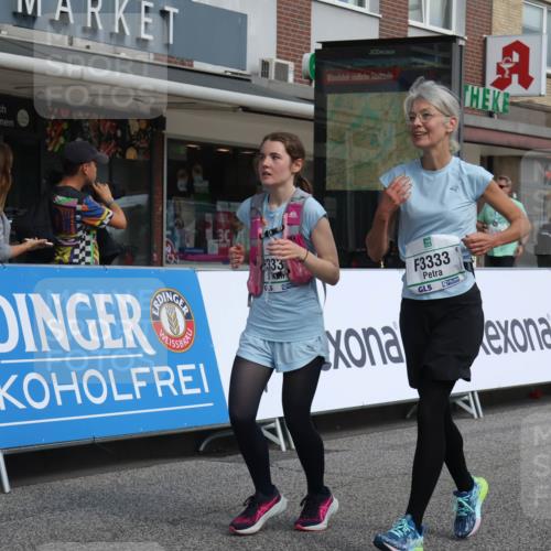 15.09.2024 - PSD Bank Halbmarathon Michael Strokosch http://msf.ph/oto/7088382 15.09.2024 12:38:55 Ziel 3332, 3333, 3381 meine-sportfotos.de