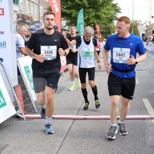15.09.2024 - PSD Bank Halbmarathon Strokosch-Dieckow http://msf.ph/oto/7088384 15.09.2024 12:28:37 Ziel 2392, 2439, 2441, 3017, 3073, 3121, 3225, 3274, 3327 meine-sportfotos.de