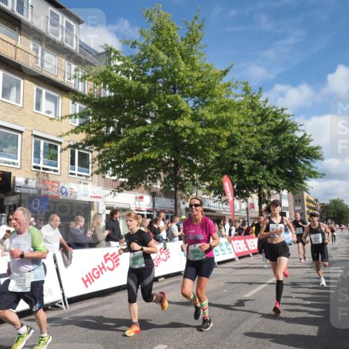 15.09.2024 - PSD Bank Halbmarathon Miley Keyser http://msf.ph/oto/7088448 15.09.2024 11:57:09 Ziel 977, 980, 1144, 1325, 1451, 1526, 1935, 2021, 2054, 2080, 2646, 2836, 2922 meine-sportfotos.de