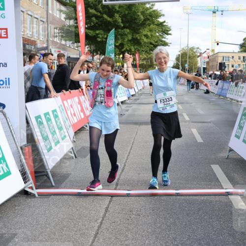 15.09.2024 - PSD Bank Halbmarathon Strokosch-Dieckow http://msf.ph/oto/7088505 15.09.2024 12:39:16 Ziel 3123, 3332, 3333, 3381 meine-sportfotos.de