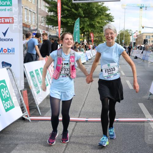 15.09.2024 - PSD Bank Halbmarathon Strokosch-Dieckow http://msf.ph/oto/7088538 15.09.2024 12:39:17 Ziel 3332, 3333, 3381 meine-sportfotos.de