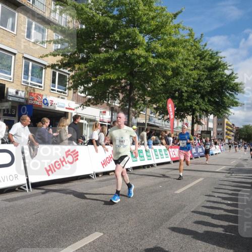 15.09.2024 - PSD Bank Halbmarathon Miley Keyser http://msf.ph/oto/7088615 15.09.2024 11:57:47 Ziel 806, 1281, 1289, 1302, 1647, 1827, 1920, 1987, 2542, 2564, 2572, 2664, 2751, 2905, 2929, 3525 meine-sportfotos.de