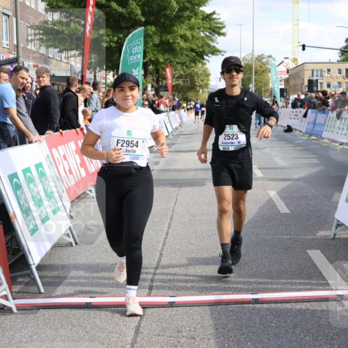 15.09.2024 - PSD Bank Halbmarathon Strokosch-Dieckow http://msf.ph/oto/7088656 15.09.2024 12:39:37 Ziel 2523, 2954, 3367 meine-sportfotos.de