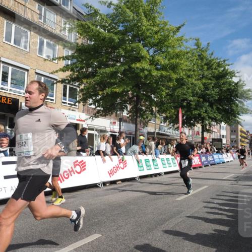 15.09.2024 - PSD Bank Halbmarathon Miley Keyser http://msf.ph/oto/7088683 15.09.2024 11:58:00 Ziel 806, 975, 1302, 1417, 1449, 1530, 1708, 1900, 2512, 2542, 2564, 2572, 2664, 2751, 2763, 3138, 3525 meine-sportfotos.de