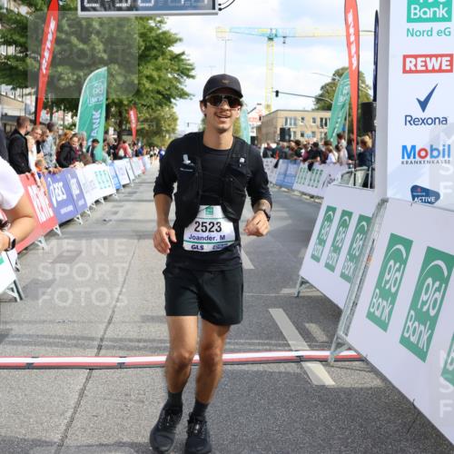 15.09.2024 - PSD Bank Halbmarathon Strokosch-Dieckow http://msf.ph/oto/7088685 15.09.2024 12:39:38 Ziel 2523, 2954, 3367 meine-sportfotos.de