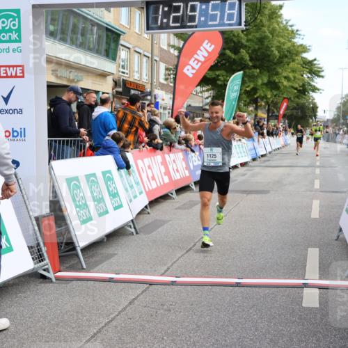 15.09.2024 - PSD Bank Halbmarathon Strokosch-Dieckow http://msf.ph/oto/7089073 15.09.2024 11:30:49 Ziel 682, 712, 1051, 1110, 1111, 1125, 1132, 1208, 1483 meine-sportfotos.de