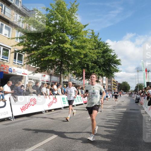 15.09.2024 - PSD Bank Halbmarathon Miley Keyser http://msf.ph/oto/7089082 15.09.2024 11:59:17 Ziel 795, 1329, 1585, 1738, 1739, 1862, 2061, 2278, 2545, 2767, 2776, 2789, 2897, 3189 meine-sportfotos.de